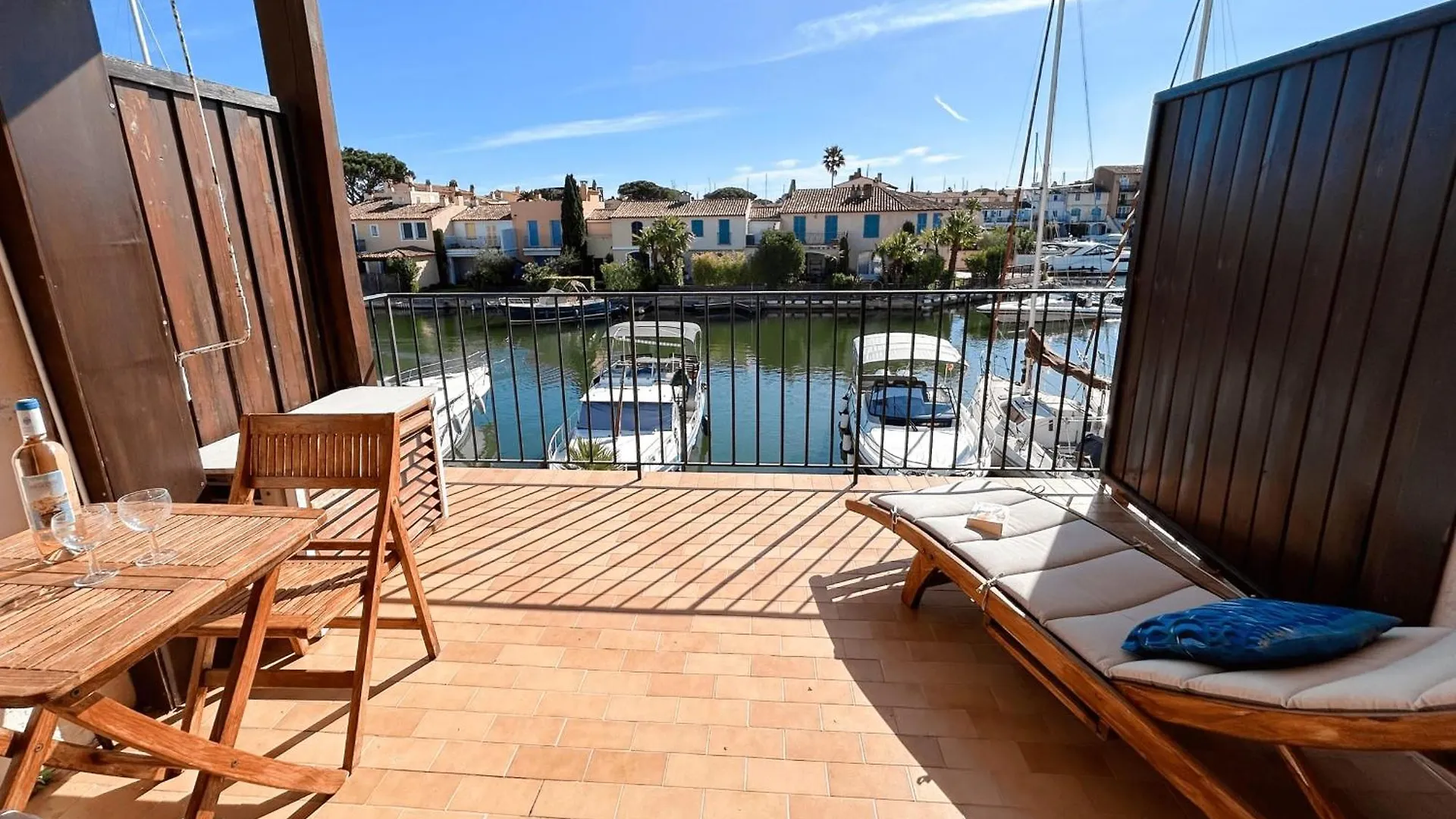 Renovated Duplex Apartment With Ac And 2 Terraces Grimaud France